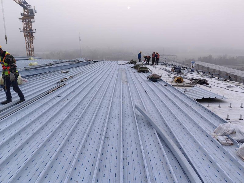 屋面工程包括哪些内容?这不仅关系到建筑物的安全性,还直接决定了建筑的美观和耐久度。